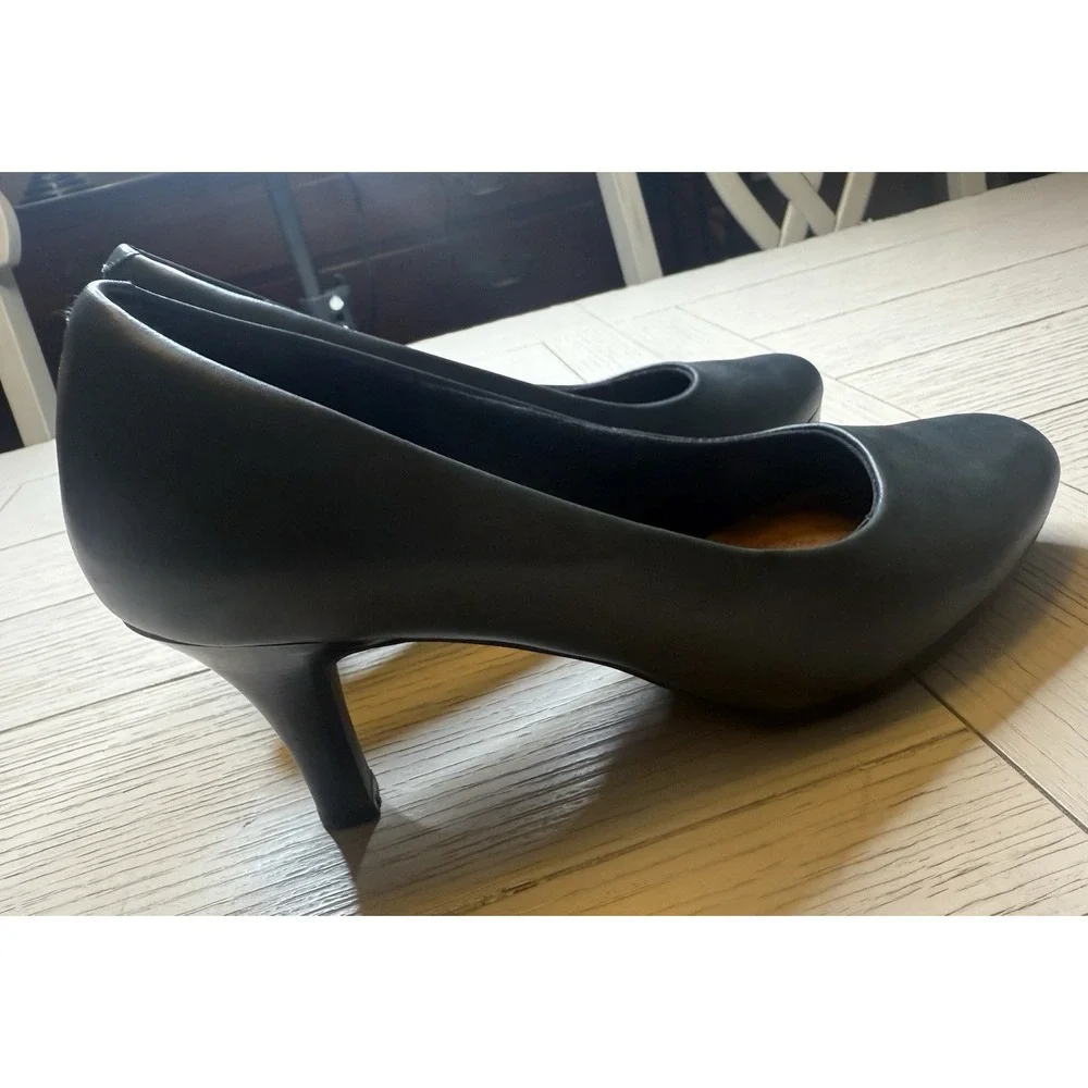 CLARKS ARTISAN Gray Leather Classic Approx 3